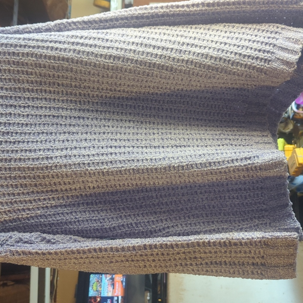 Sweater - Picture 3 of 3
